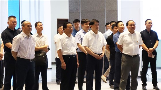 長沙市委常委、市委組織部部長張宏益一行調(diào)研國家網(wǎng)絡(luò)安全產(chǎn)業(yè)園區(qū)（長沙），并參觀我司布展的園區(qū)展示推廣中心項目
